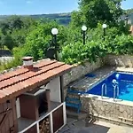 Hillside Вилла *
