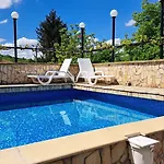 Villa Hillside Pushevo