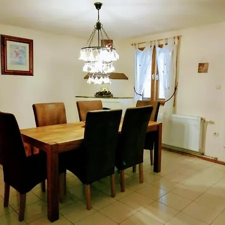 Hillside Villa Pushevo